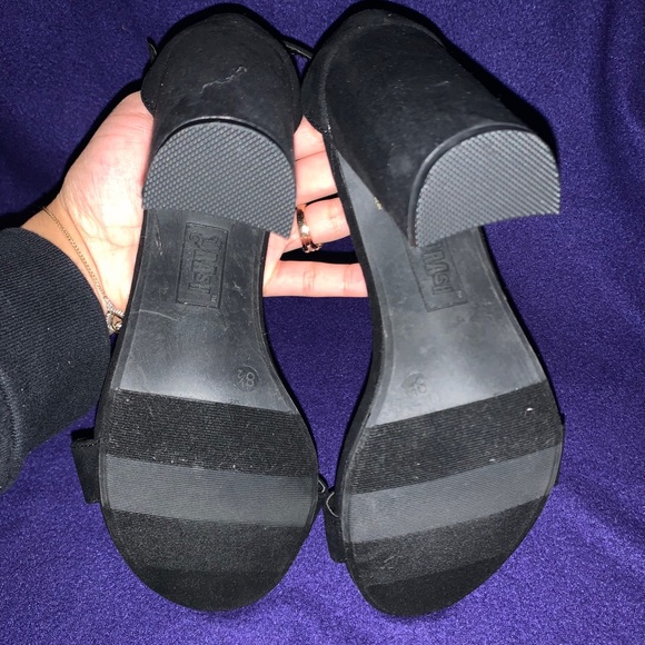 Black Heel Bundle - Picture 4 of 10